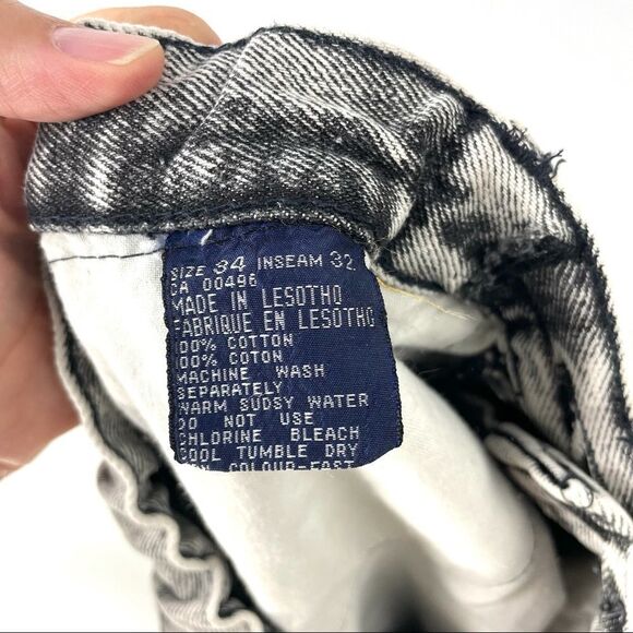 VINTAGE Valentino Acid Wash Cut Off Jean Shorts 26 - Picture 5 of 5